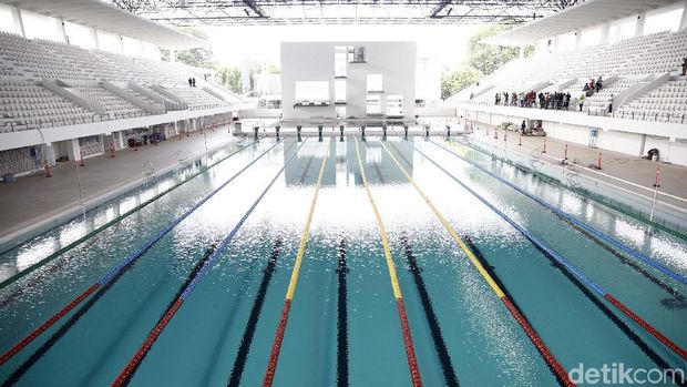 Jelang Asian Games, renovasi Stadion Akuatik Gelora Bung Karno (GBK) Senayan mendekati rampung.