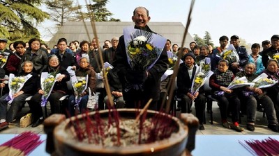 Cara Orang China Menghormati Leluhur