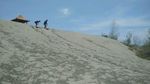 Foto: Main Sandboarding di Gumuk Pasir Parangkusumo, Sudah Coba?
