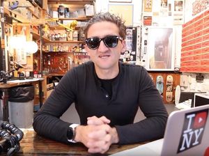 Casey Neistat: Dulu Tukang Cuci Piring, Sekarang Youtuber Top