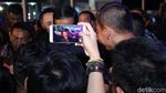 Penampilan Jokowi Nonton Synchronize Fest 2017