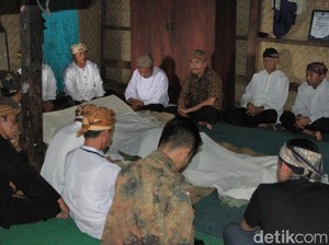 Tradisi 400 Tahun di Kampung Adat Cikondang, Bandung