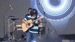 Melihat Aksi Panggung Float di Synchronize Fest 2017