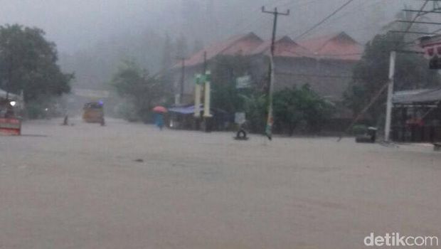 4 Orang Tewas Akibat Banjir dan Longsor di Pangandaran