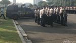 Beda Persiapan Polisi dan Buruh Jelang Demo Hari Layak Upah