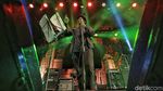 Penampilan Efek Rumah Kaca di Synchronize Fest 2017