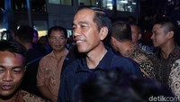 Ini dia penampilan Jokowi. (Foto: Synchronize Fest 2017 Hanif/detikHOT)