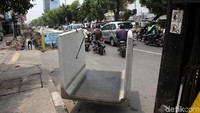 Saluran air segera diganti dengan yang lebih baik dan lebih lebar.