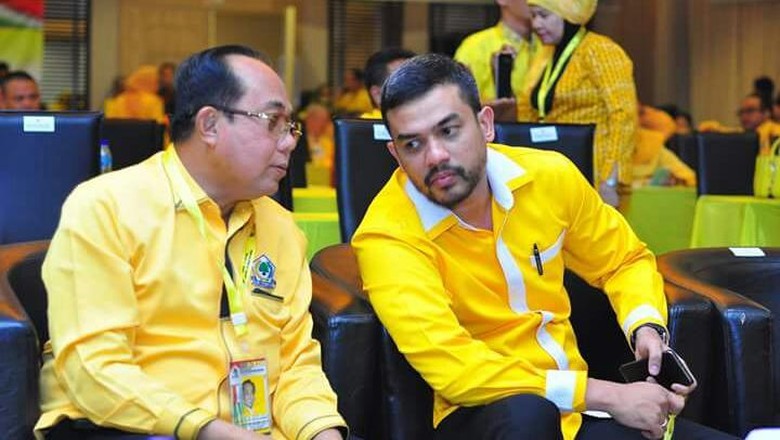 Loyalis Setya Novanto Tepis Desakan Ganti Ketua DPR Loyalis Setya Novanto Tepis Desakan Ganti Ketua DPR