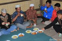 Makanan Spesial dalam Tradisi 4 Abad Kampung Adat Cikondang