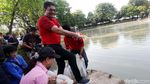 Djarot Lepas 50 Ribu Benih Ikan di Taman Situ Lembang