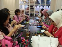 Belajar Makeup Wedding dan Anting Tassel di Wolipop Women's Lounge