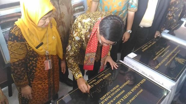 Ada 11 sekolah proyek rehabilitasi yang diresmikan Djarot.