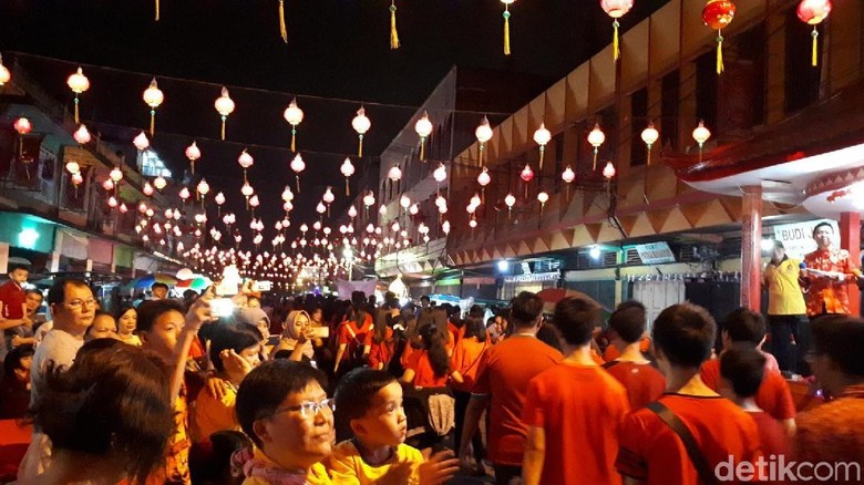 Soal Festival Kue Bulan, Gubernur Riau: Nanti Saya Jelaskan Soal Festival Kue Bulan, Gubernur Riau: Nanti Saya Jelaskan