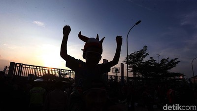 Pendukung Garuda Muda Padati Stadion Wibawa Mukti