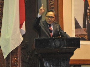 Kalau Ketua MPR Zulkifli Hasan Liburannya Kemana?