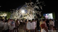 Para tamu mulai memadati tempat resepsi pernikahan itu. Foto: Laudya Cynthia Bella (Mahar/detikHOT)