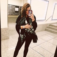 Grace Kelly menjadi bagian dari keluarga kerajaan Monako ketika menikahi Pangeran Rainier III di tahun 1956. Grace meninggal di usia 52 tahun karena kecelakaan yang disebabkan oleh serangan stroke. Foto: Dok. Instagram