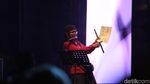 Melihat Aksi Panggung Orkes Moral Pengantar Minum Racun
