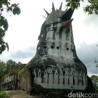 Cerita Sebenarnya Tentang Gereja Ayam di Magelang