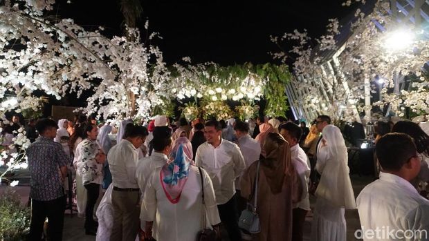 Serba Putih Resepsi Pernikahan Laudya Cynthia Bella di Bandung