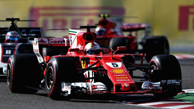 Menang di Suzuka, Hamilton Kian Dekat dengan Gelar Juara Dunia