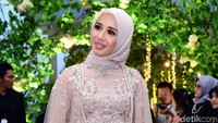 Laudya Cynthia Bella menggelar resepsi di Tanah Air setelah resmi menikah 8 September lalu. (Noel/detikHOT)