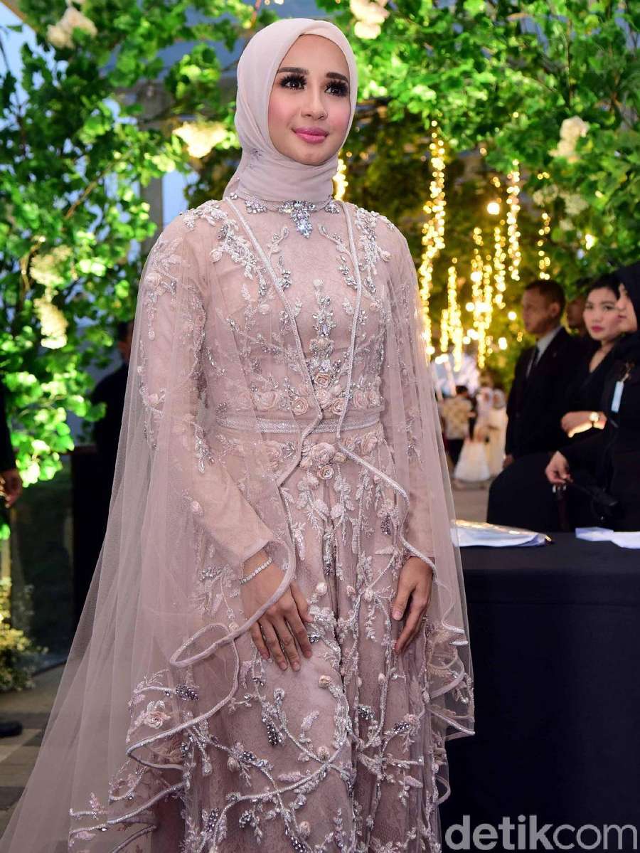Laudya Cynthia Bella dan Engku Emran Si Pengantin Baru