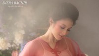 Sandra Dewi saat melakukan sesi pemotretan. Foto: Sandra Dewi (Instagram)