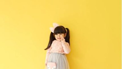 Tingkah Menggemaskan Baby Moonella, si Selebgram Cilik