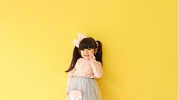 Tingkah Menggemaskan Baby Moonella, si Selebgram Cilik