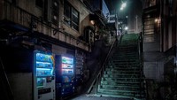 Vending machine juga tetap hadir di area pemukiman. Saat malam, cahaya vending machine begitu menarik perhatian ya? Foto: Istimewa