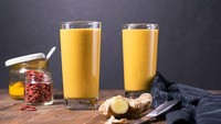 Anda mungkin tidak merasa kembung lagi setelah meminumnya. Smoothie ini terdiri dari biji chia, kunyit, jahe, dan kacang Brazil.