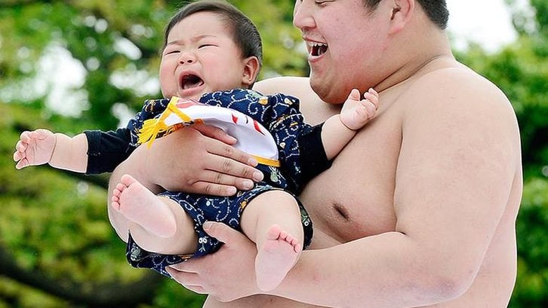 Festival Bayi Menangis Festival Bayi Menangis