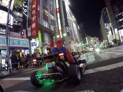 Asyiknya Naik Gokart ala Mario Bros di Tokyo