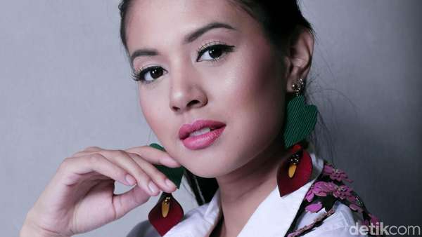 Semampainya Aurelie Moeremans Celeb of The Month Bulan Ini Semampainya Aurelie Moeremans Celeb of The Month Bulan Ini