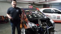 Aldino Marashuda foto bersama Kimbo miliknya.