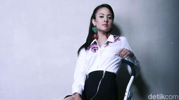 Semampainya Aurelie Moeremans Celeb of The Month Bulan Ini Semampainya Aurelie Moeremans Celeb of The Month Bulan Ini