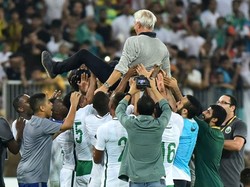 Kelolosan Arab Saudi ke Rusia dirayakan dengan meriah. Arab Saudi akan kembali ke panggung dunia setelah absen pada 2010 dan 2014. Foto: Stringer/AFP Photo