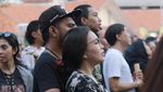 Tercyduk! Wajah Bahagia Penonton Synchronize Fest Nonton Kahitna Bareng Pasangan