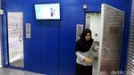 Melihat dari Dekat Smart Toilet di Halte TransJakarta Monas