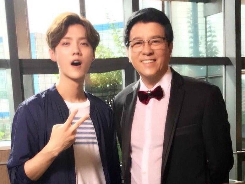 Luhan Ternyata Sudah Bertemu dengan Ayah Guan Xiao Tong Luhan Ternyata Sudah Bertemu dengan Ayah Guan Xiao Tong