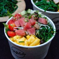 Yuk, Makan Malam Sehat dengan <i>Poke Bowl</i> di 4 Tempat Ini