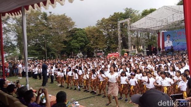 Di Pembukaan Pesta Paduan Suara Gereja, HMI Tampilkan Lagu Tadarus