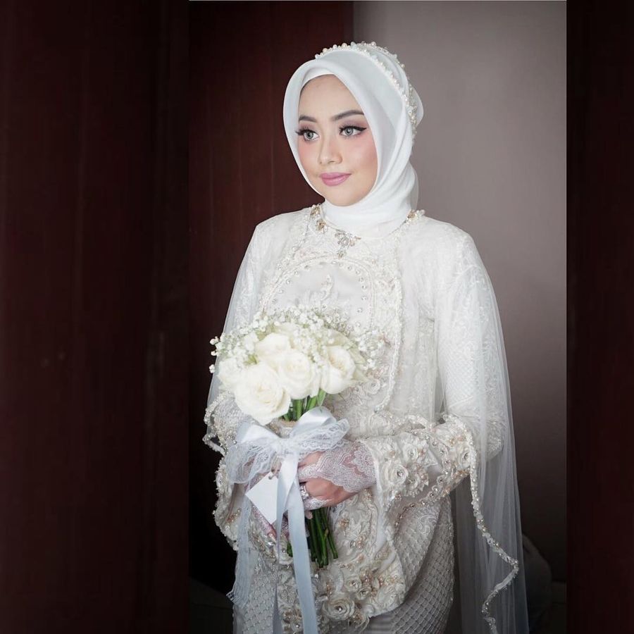 10 Inspirasi Model Hijab Pengantin Untuk Tampil Glamor Di Pesta
