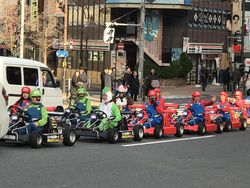 Asyiknya Naik Gokart ala Mario Bros di Tokyo