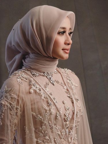 Fakta di Balik Hijab  Laudya  Cynthia  Bella  yang Super 