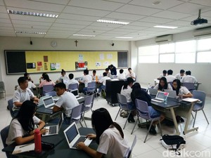 Sekolah Ini Punya Ruang Kelas Google