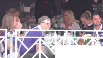 Ia dan sang istri juga kerap menyaksikan anaknya Jennifer bertanding di kompetisi berkuda. Kini setelah mereka cerai, belum diketahui apakah rutinitas semacam ini akan terus dijalankan. Foto: Facebook