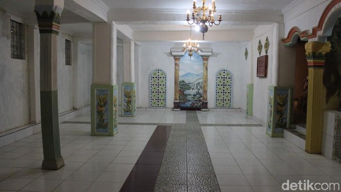 Beginilah Ruang Doa Gereja Ayam yang Dijadikan Musala